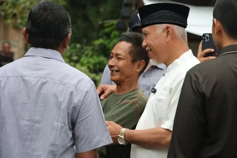 Mahyeldi Beberkan Solusi Soal Harga Bahan Pokok di Pasar Padang Laweh Sijunjung