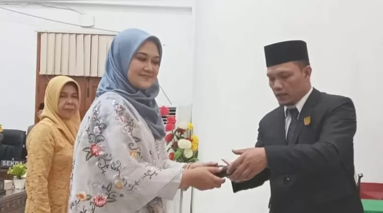 Susi, Jaswadi dan Dewi Pimpin DPRD Sawahlunto