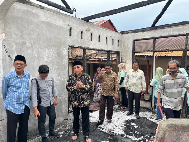 Wujudkan Komitmen &quot;Padang Sigap&quot;, Maigus Nasir Tinjau Lokasi Kebakaran