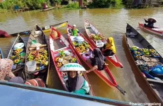 Pasar terapung di Lok Baintan. (eriandi)