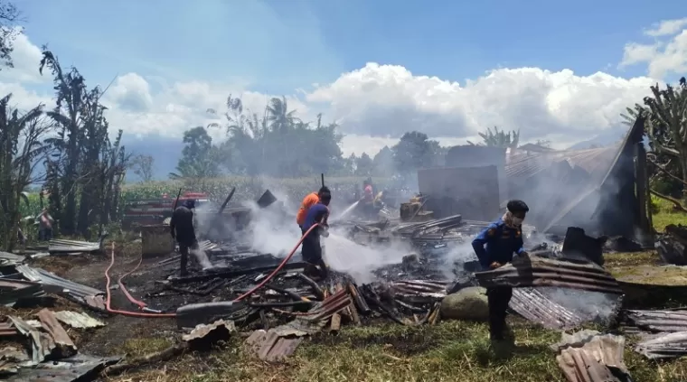 Kondisi rumah yang habis terbakar. (Maswir Chaniago)