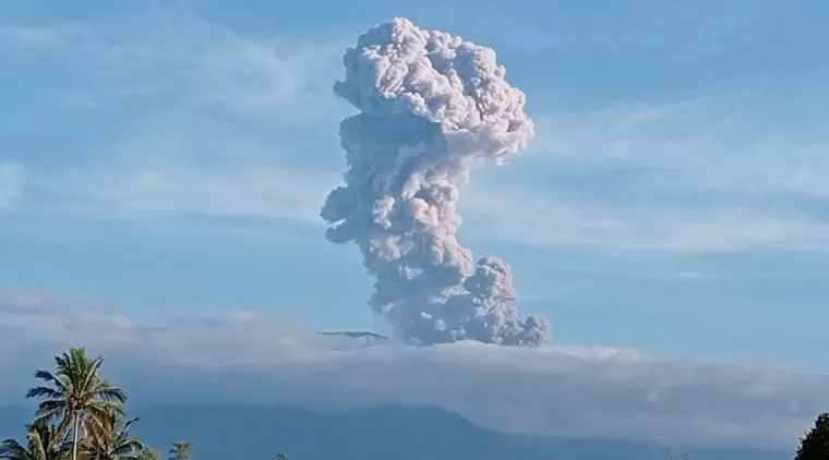 Gunung Marapi kembali meletus, Sabtu (26/10) pukul 17.00 WIB. (Maswir Chaniago)