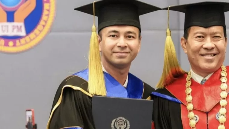 Raffi Ahmad terima penghargaan honoris Causa dari UM. (Foto: TVOnews).