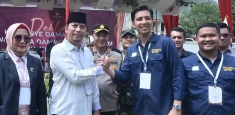 Deri Asta-Desni Seswinari dan Riyanda Putra-Jeffry Hibatullah, Paslon Walikota yang akan ikut debat calon di Pilkada Sawahlunto 2024.(armadison)