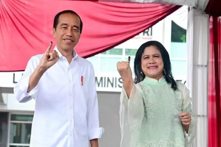 Presiden Jokowi bersama istri. (Foto: Kompascom)