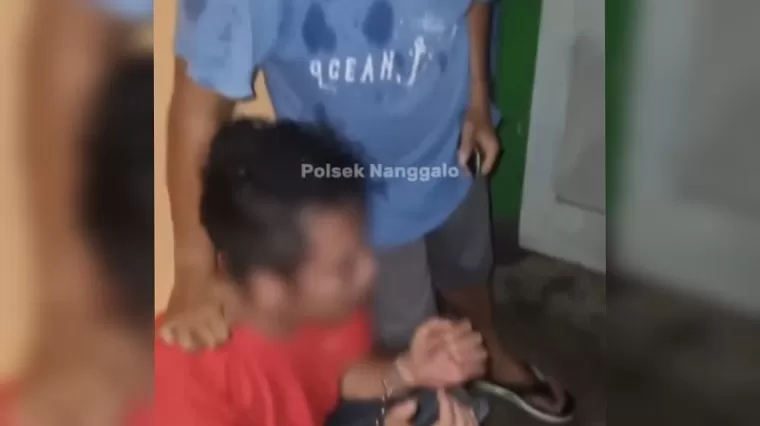 Tersangka diamankan polisi. (ist)