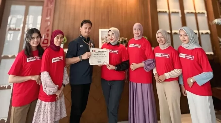 Sumbar Talenta Indonesia Dapat Penghargaan dari   Darianto Harsono, Konsul Jendral RI, Istanbul