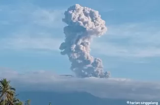 Gunung Marapi kembali meletus, Sabtu (26/10) pukul 17.00 WIB. (Maswir Chaniago)