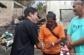 Kebakaran di Parak Laweh Lubeg, Anggota DPRD Padang Hendrizal Berikan Bantuan Pada Korban