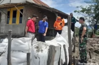 Rumah dan Musala di Pasie Nan Tigo Padang Terdampak Abrasi