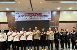 Tim Auditor Pengawasan dan Pengendalian (Wasdal) dari Direktorat Pengamanan Objek Vital Baharkam Polri melakukan audit Sistem Manajemen Pengamanan (SMP) di PT Semen Padang, Selasa (15/10/2024). Ist