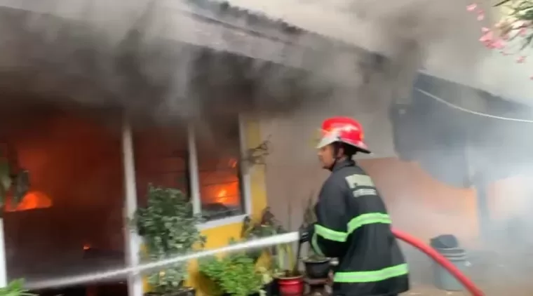 Dua Rumah Guru dan Gudang di Padang Dilalap Api, Kerugian Ditaksir Capai Rp900 Juta