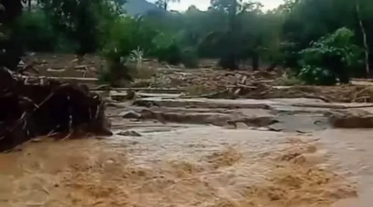 Lima Nagari di Sijunjung Dilanda Banjir Bandang Besar