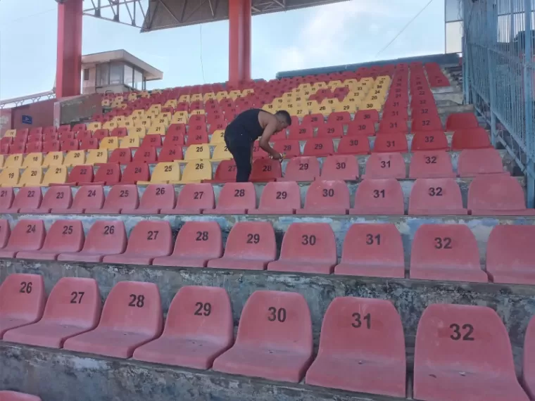 Pengelola Terus Percantik Stadion Agus Salim