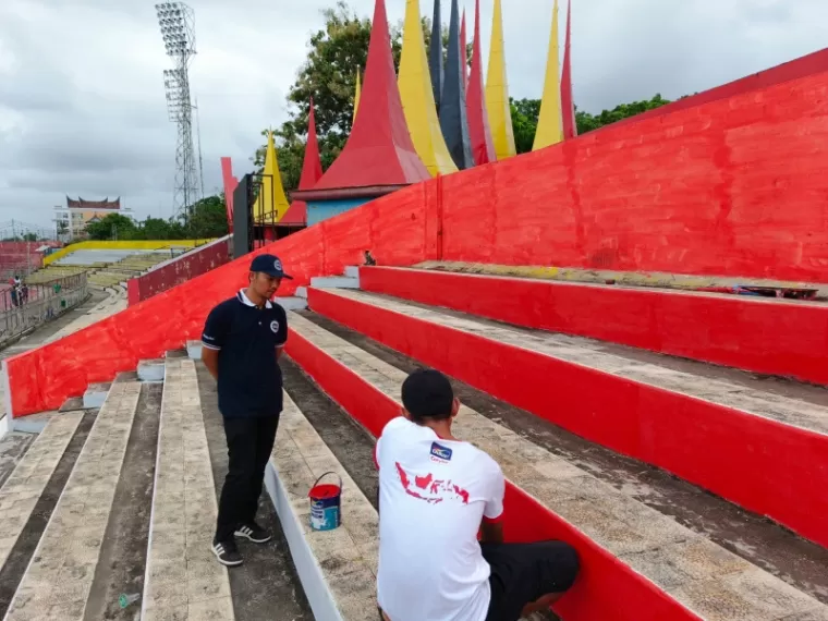 Tribun Terbuka Stadion H. Agus Salim Dipercantik