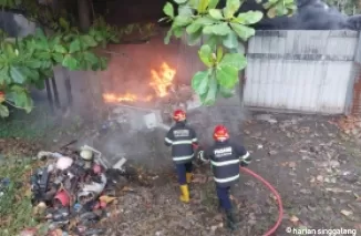 Gudang dan Mobil Ludes Terbakar di Padang, Kerugian Capai Rp500 Juta