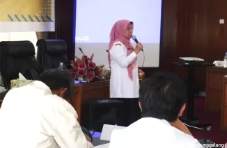 Kepala Disperkimtan Sumbar, Rifda Suriani memberikan penjelasan terkait digitalisasi rumah warga rawan bencana pada TTX 2024 di Bukittinggi.ist