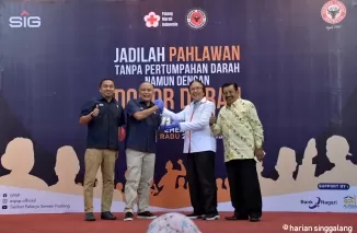 Peduli Kemanusiaan di Penghujung Tahun 2024, PT Semen Padang Serahkan 325 Kantong Darah ke PMI Padang