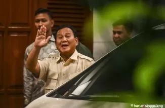 Prabowo Umumkan Gaji Guru Naik Tahun Depan