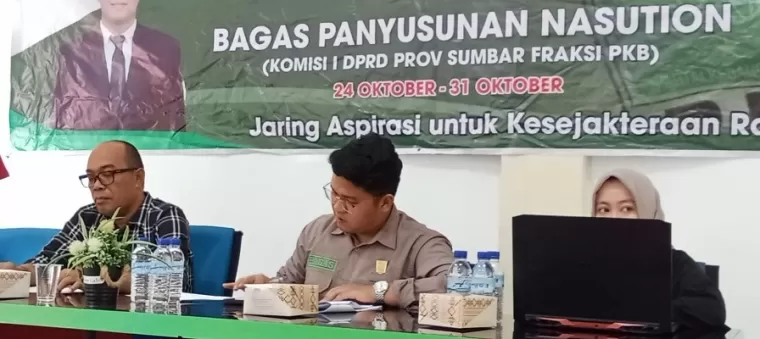 Anggota DPRD Sumbar Bagas Panyusunan Nasution saat menjemput aspirasi rakyat Sawahlunto di Kecamatan Lembah Segar untuk penyusunan APBD 2025. (armadison)