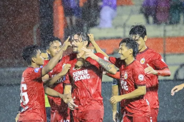 Besok  Malam Semen Padang Hadapi Persija di Agus Salim