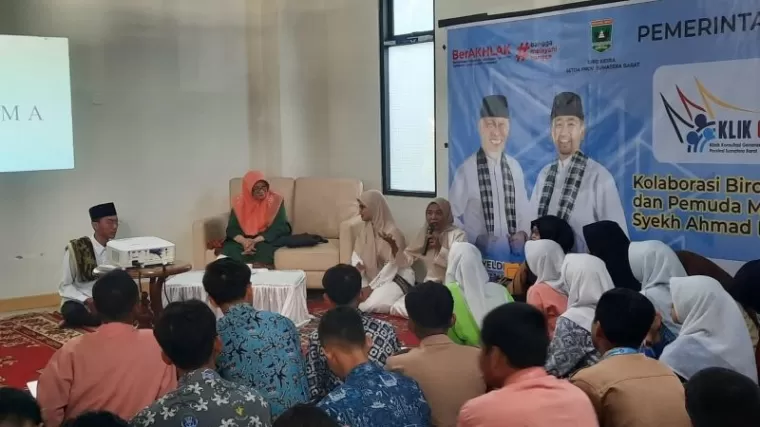 Ketua BUndo Kanduang Sumbar, Prof Puti Reno Raudha Thaib pada program klik gema usai Subuh Mubarakah ASN Pemprov Sumbar di Masjid Raya Syekh Ahmad Khatib Al Minangkabawi, Minggu (1/12).Ist