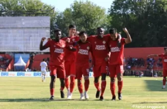 Skuad Semen Padang FC gagal lagi menang di markas Stadion H. Agus Salim, Padang menjamu Arema FC, Jumat (27/12) sore. (mo spfc)