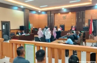 Lanjutan Sidang Dugaan Korupsi Mantan Ketua DPRD Sijunjung: Istri dan Pemilik Toko Jadi Saksi