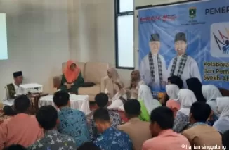 Ketua BUndo Kanduang Sumbar, Prof Puti Reno Raudha Thaib pada program klik gema usai Subuh Mubarakah ASN Pemprov Sumbar di Masjid Raya Syekh Ahmad Khatib Al Minangkabawi, Minggu (1/12).Ist