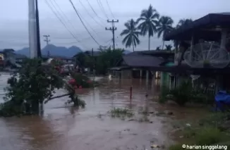 Ratusan Rumah di Aia Gadang Barat Pasbar Kebanjiran