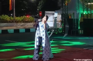 Rieka Roslan Bawakan Lagu Minang di Padang Super Jazz Festival