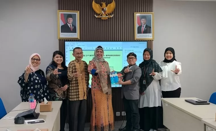 Badan Pengembangan dan Pembinaan Bahasa Dukung dan Sukseskan IMLF