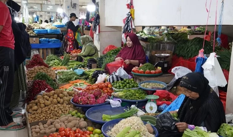 Harga Daging Ayam Broiler dan Bawang di Padang Panjang Turun