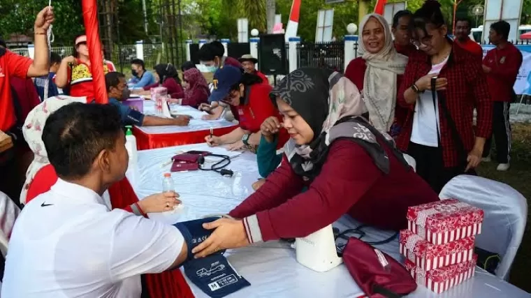 Medical check up gratis. (Foto: Dinkes Kalteng)