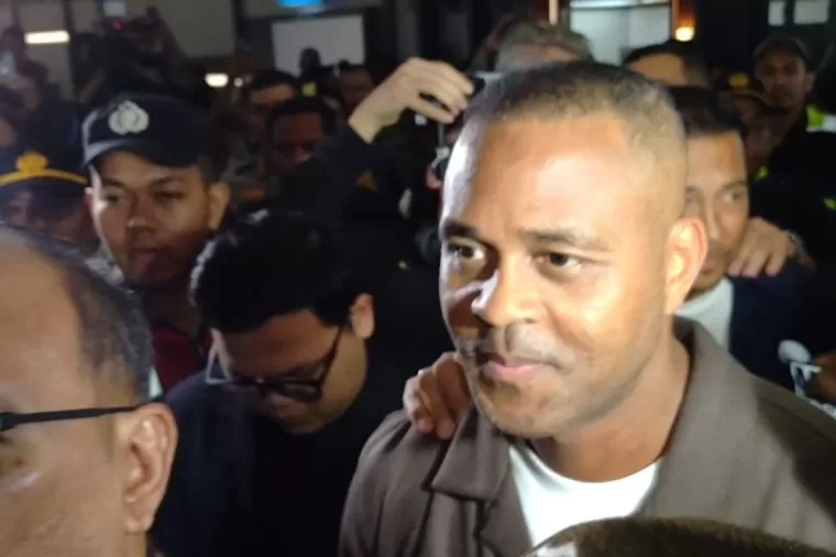 Pelatih Timnas Patrick Kluivert Tiba di Indonesia