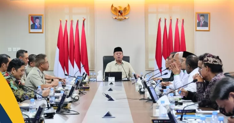 Menteri Nusron memberi perhatian khusus terhadap penyelesaian pendaftaran tanah rumah ibadah dengah menggelar Rakor dengan Organisasi Lintas Agama. (ist)