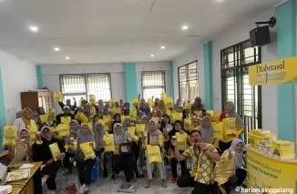 Diabetasol Beri Edukasi Pentingnya Kontrol Gula Darah Bersama Prolanis Sehati Kota Padang Panjang.