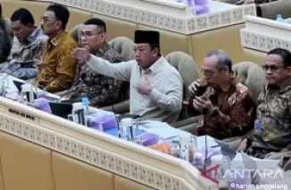 Menteri ATR Sanksi Berat 8 Pegawai Kantah Imbas Pagar Laut Tangerang