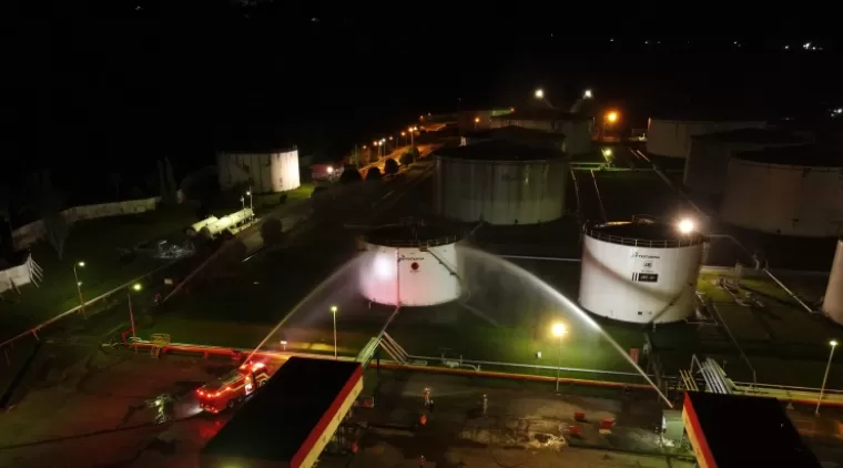 PT Pertamina Patra Niaga Integrated Terminal Teluk Kabung kembali menggelar simulasi Penanggulangan Keadaan Darurat (PKD) Level 0 pada malam hari. (Ist)