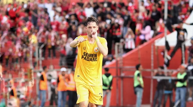 Gol Felipe Chaby di menit 68 gagal menjadikan Semen Padang FC menang versus Malut United di Pekan 21 Liga I, Minggu (2/2) sore di Stadion H. Agus Salim, Padang. (dk)