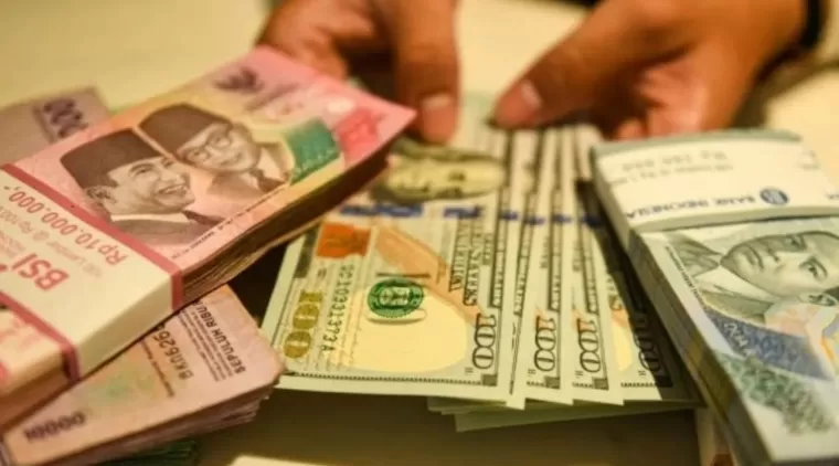 Dolar AS Menguat, Rupiah Merosot ke Rp16.448 Akibat Ketidakpastian Global