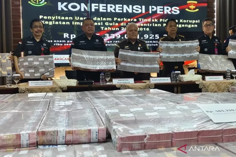 Kejagung Sita Uang Rp565 Miliar dalam Kasus Importasi Gula