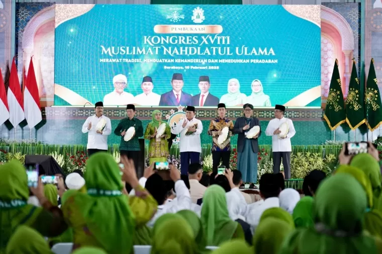 Menteri Agraria dan Tata Ruang/Kepala Badan Pertanahan Nasional (ATR/BPN) Nusron Wahid mendampingi Presiden Republik Indonesia, Prabowo Subianto, membuka Kongres XVIII Muslimat Nahdlatul Ulama (NU). (ist)