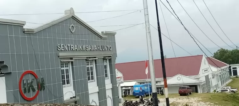 Sentra Industri Kecil Menengah (IKM) industri Makanan di Kawasan Kandi Sawahlunto.(armadison)