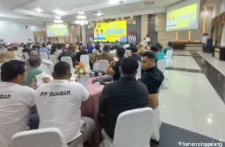 Gubernur Sumbar Bakal Gelar Lagi Porprov 2025   Gubernur Sumbar Mahyeldi Ansharullah menerima kunjungan silaturahim para pegiat dan pelaku dunia olahraga. (eriand)