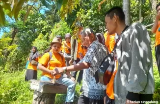 Peserta Bimtek Branding Pariwisata Takjub dengan Wisata Alam Batu Busuk