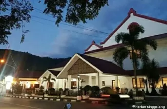 KHAS Ombilin, hotel bintang 3 yang terletak di pusat kota tua Sawahlunto.(armadison)