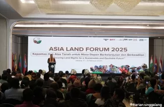 Wamen Ossy menekankan pentingnya kerjasama dalam Reforma Agraria untuk masa depan yang berkelanjutan di Asia Land Forum 2025. (ist)