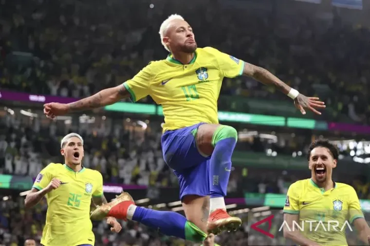 Neymar Dicoret dari Skuad Timnas saat Brasil Lawan Kolombia dan Argentina