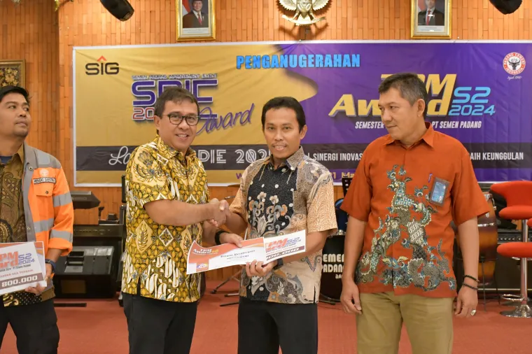 Ajang inovasi Semen Padang Improvement Event (SPIE) Award 2024 resmi ditutup. Sebanyak 33 tim dari 100 tim yang mendaftar dalam ajang tahunan ini berhasil meraih prestasi membanggakan.